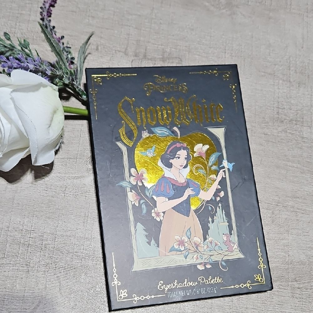 Disney 🎁 Snow White Eyeshadow Palette